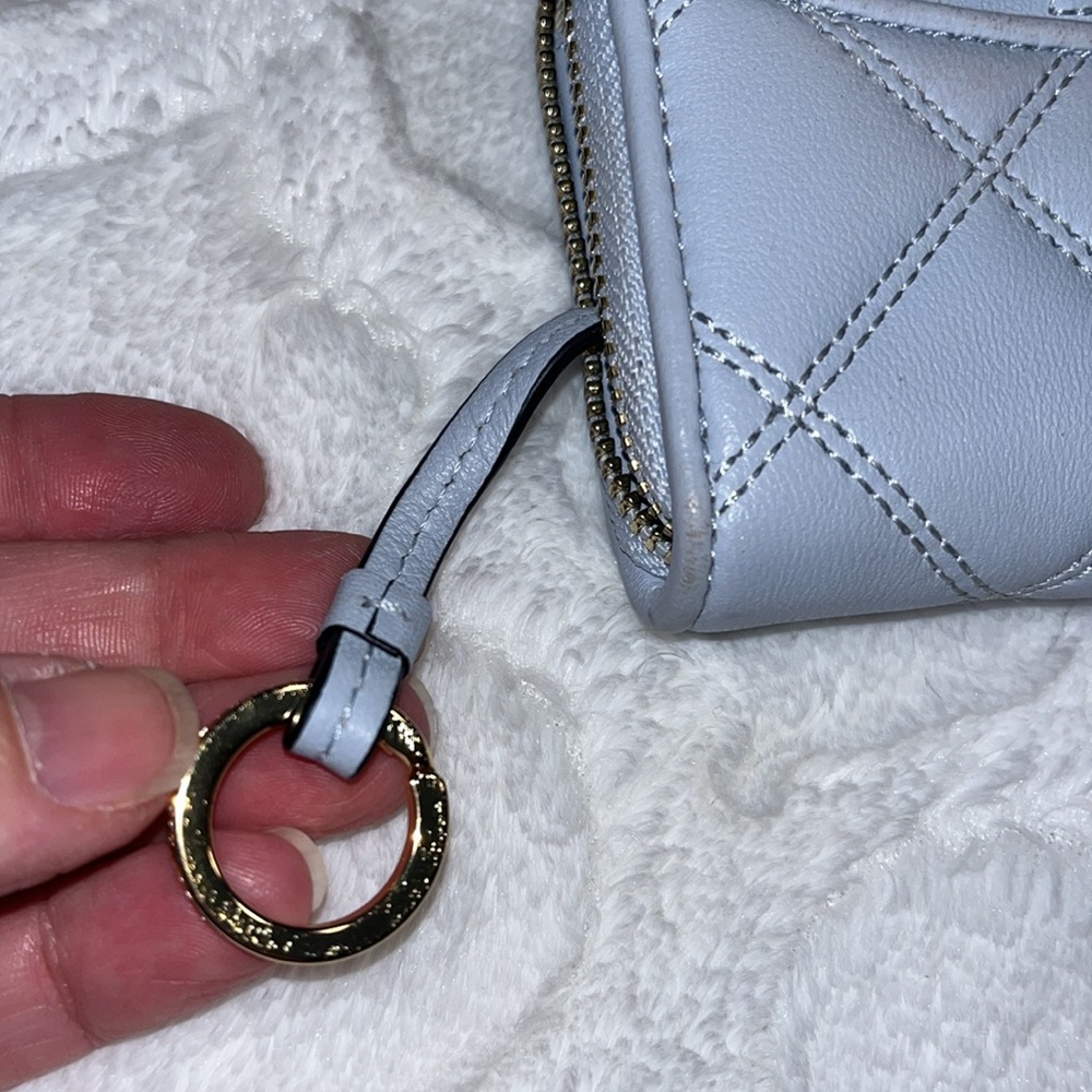Tory Burch Light Blue Quilted Wallet EUC - Picture 9 of 11